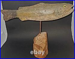 Antique Hand Carved Painted Wooden Wood Fish 19th Century Folk Art Glass Eyes